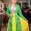 thuê áo tứ thân tà vẽ màu xanh lá