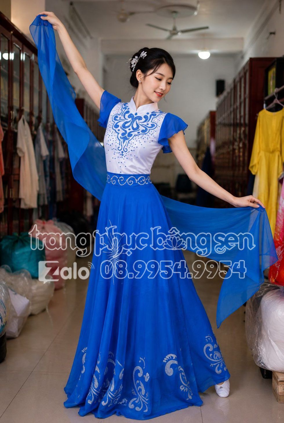 thuê đầm múa biển đảo áo váy rời