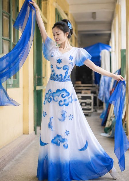 thuê đầm múa biển đảo mây sóng
