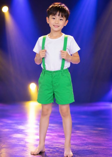 thuê đồ sự kiện quần short kaki trẻ em màu xanh lá
