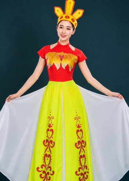 thuê trang phục múa - đồ múa hát Âu Lạc thân đỏ cổ yếm 2 tà vàng