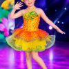 thuê váy múa trẻ em - đầm múa trẻ em cổ yếm hồng bông ngực