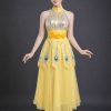 Thuê váy múa - đầm vàng thân kim sa đai nhiều tà họa tiết đuôi công