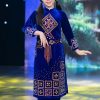 Trang phục dân tộc Tày tiểu học nữ nhung xanh phun toàn thân
