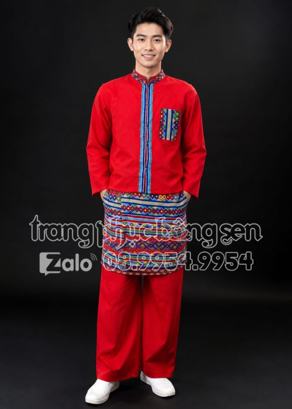 Trang phục Indonesia nam áo - quần - váy màu đỏ