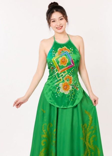 yem ve mau xanh la trang phục múa