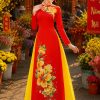 trang phục văn nghệ áo dài lụa đỏ in hoa mai