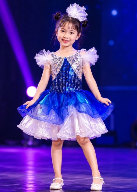 Váy kim sa mầm non xanh bích trắng vai cột dây