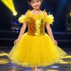 Váy múa mầm non kim sa vàng dán hoa