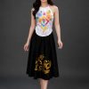 Yếm trắng phun hoa ô vuông, đụp đen dài