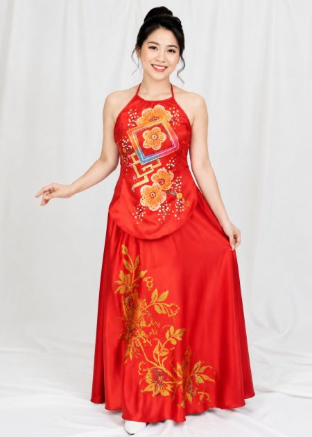 Yếm vẽ màu đỏ - Studio