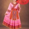 Đồ dân tộc Mèo - áo thun viền thổ cẩm, váy in phun trắng hồng cho thuê