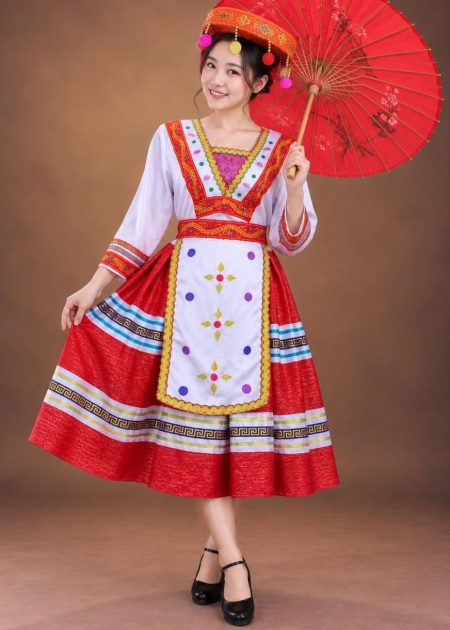 Đồ dân tộc Mèo phi bóng màu cam phối thổ cẩm cho thuê