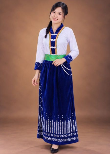 Đồ múa dân tộc - đồ dân tộc Thái áo thun trắng, váy nhung xanh in phun kim tuyến cho thuê