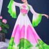 thuê váy múa đầm múa sen cổ yếm tay dài